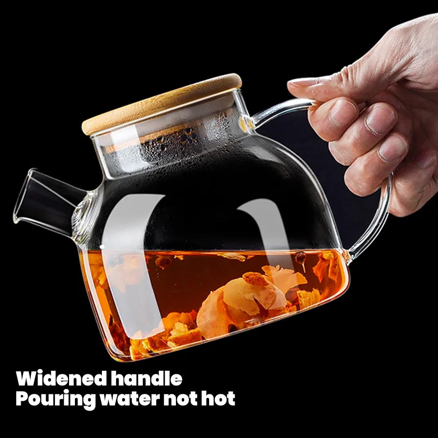 Tea pot transparent with wooden lid